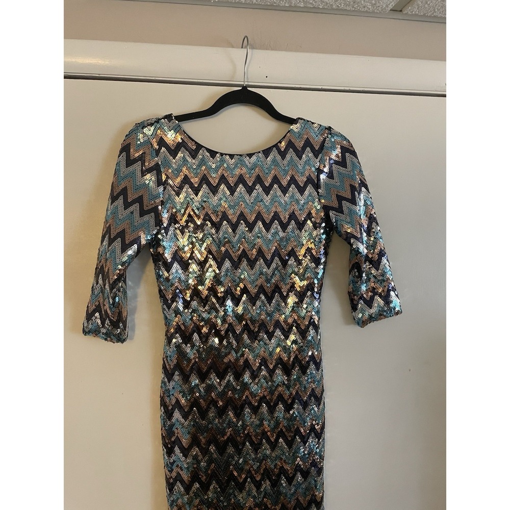 as u wish  Multicolor Sequin Chevron Bodycon Mini Dress Scoop Neck